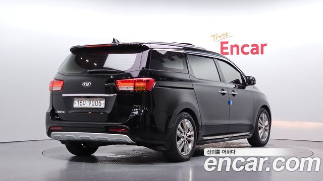 Kia Canival 2016 — photo 2