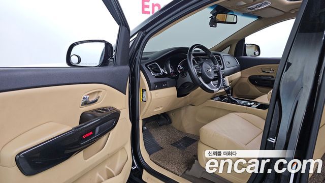 Kia Canival 2016 — photo 13