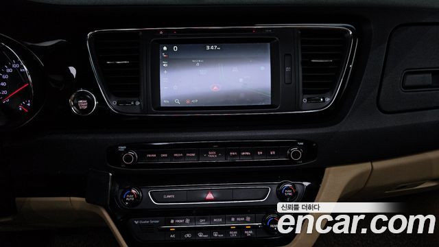 Kia Canival 2016 — photo 20