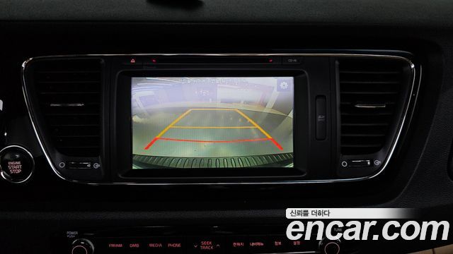 Kia Canival 2016 — photo 21