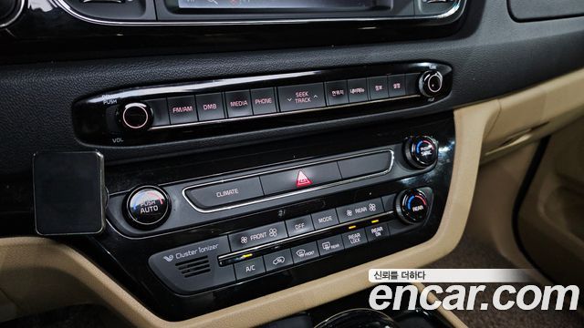 Kia Canival 2016 — photo 23