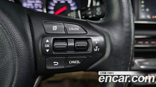 Kia Canival 2016 — photo 24