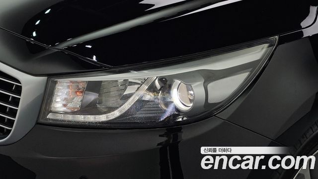 Kia Canival 2016 — photo 8