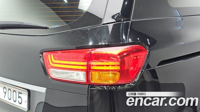 Kia Canival 2016 — photo 9