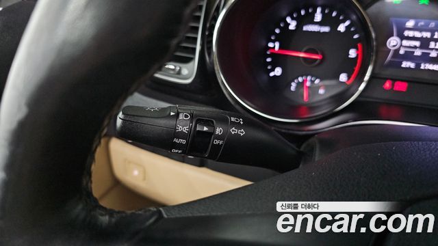 Kia Canival 2016 — photo 31