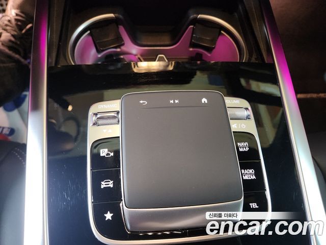 Mercedes-Benz G-Class 2025 — photo 16