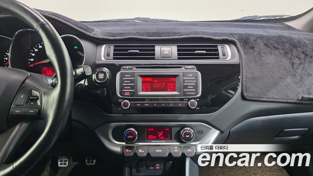 Kia pride 2015 — photo 13
