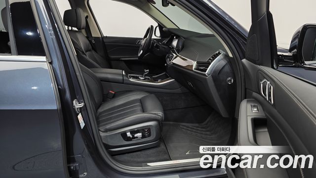 BMW X5 2020 — photo 17