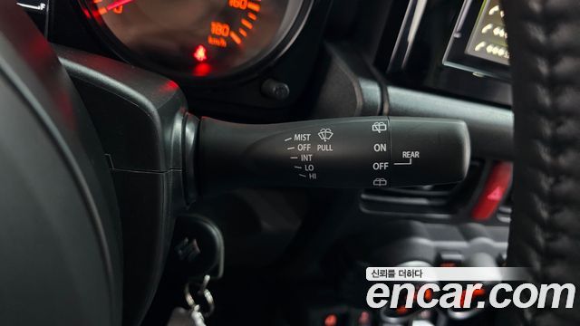 Suzuki Jimny 2021 — photo 27