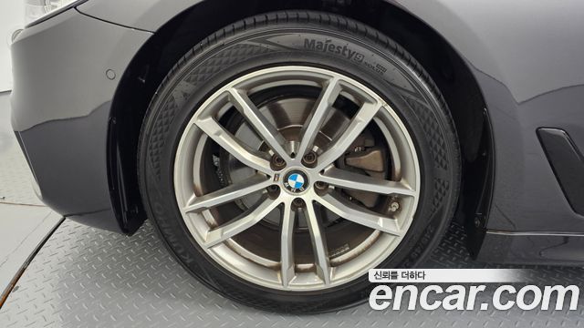 BMW 5-Series 2017 — photo 5