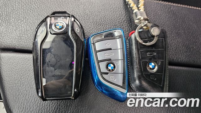 BMW 5-Series 2017 — photo 16