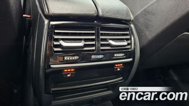 BMW 5-Series 2017 — photo 17