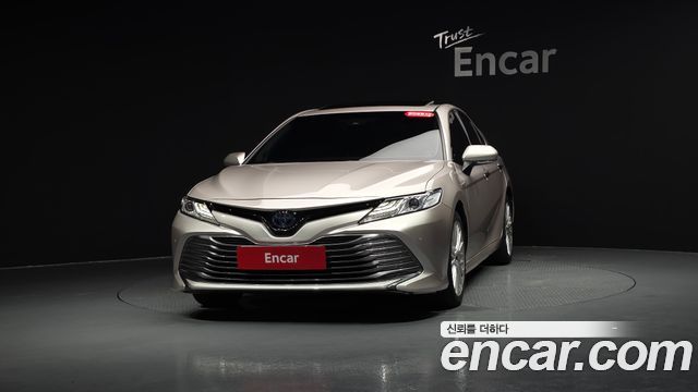 Toyota Camry 2019 — photo 3