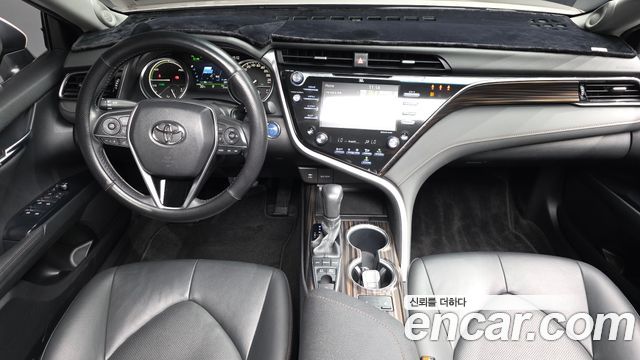 Toyota Camry 2019 — photo 10