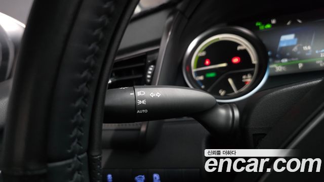 Toyota Camry 2019 — photo 30