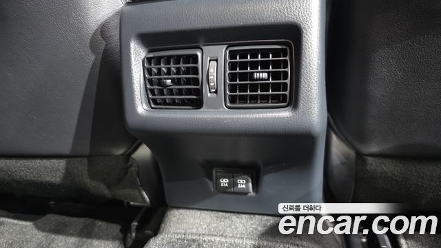 Toyota Camry 2019 — photo 31