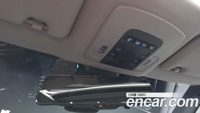 Toyota Camry 2019 — photo 32