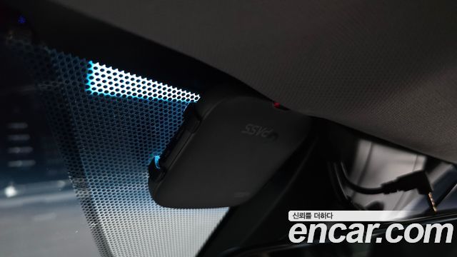 Toyota Camry 2019 — photo 35