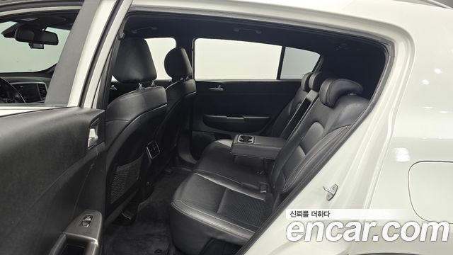Kia Sportage 2019 — photo 17