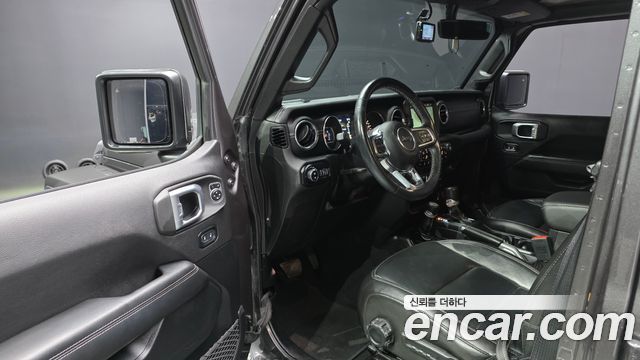 Jeep Wrangler 2020 — photo 13