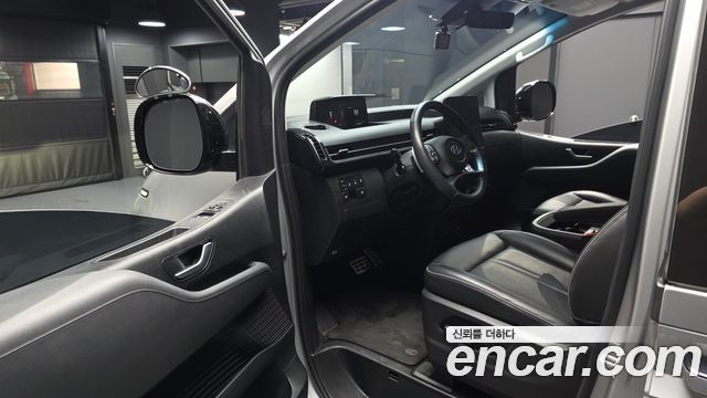 Hyundai Staria 2022 — photo 13