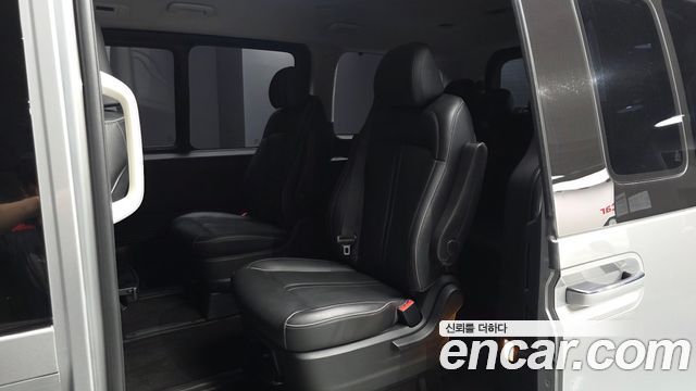 Hyundai Staria 2022 — photo 18