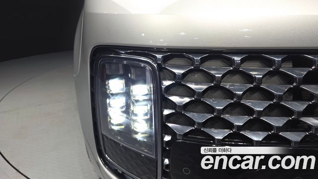 Hyundai Staria 2022 — photo 8