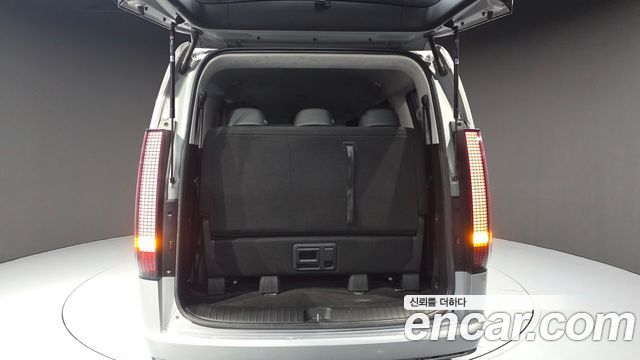 Hyundai Staria 2022 — photo 30