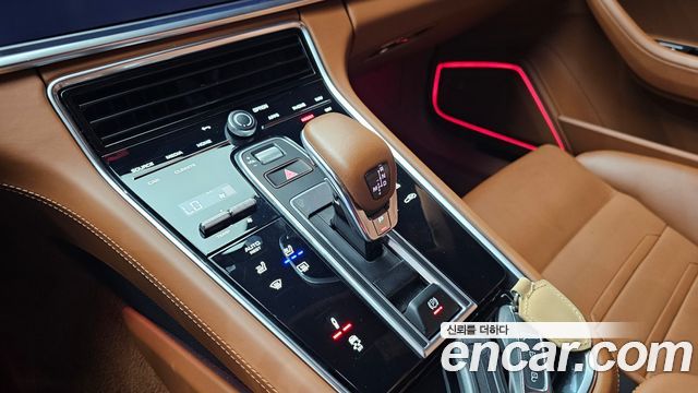 Porsche Panamera 2023 — photo 12