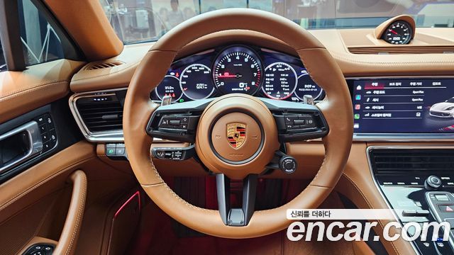 Porsche Panamera 2023 — photo 19