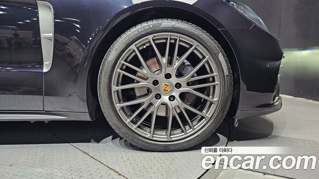 Porsche Panamera 2023 — photo 7
