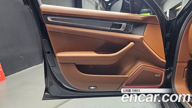 Porsche Panamera 2023 — photo 14
