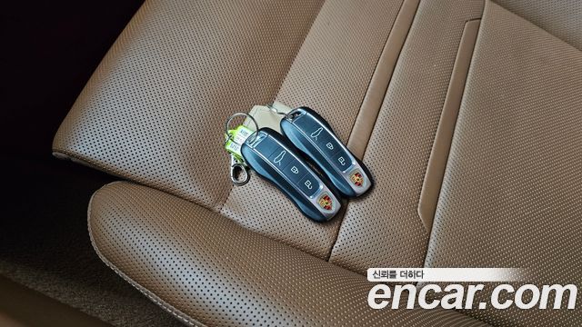Porsche Panamera 2023 — photo 27
