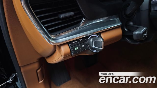 Porsche Panamera 2023 — photo 28