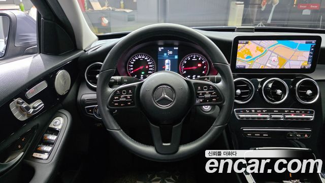 Mercedes-Benz C-Class 2019 — photo 13