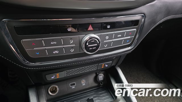 KG Mobility Rexton 2018 — photo 23