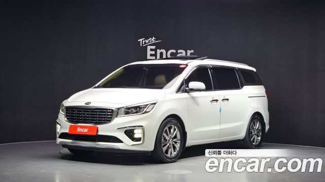Kia Canival 2020 — photo 1