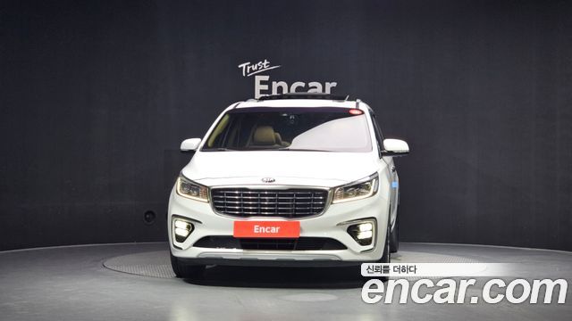 Kia Canival 2020 — photo 3
