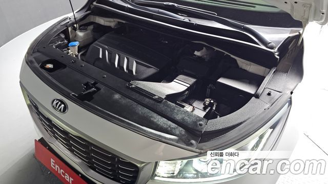 Kia Canival 2020 — photo 6