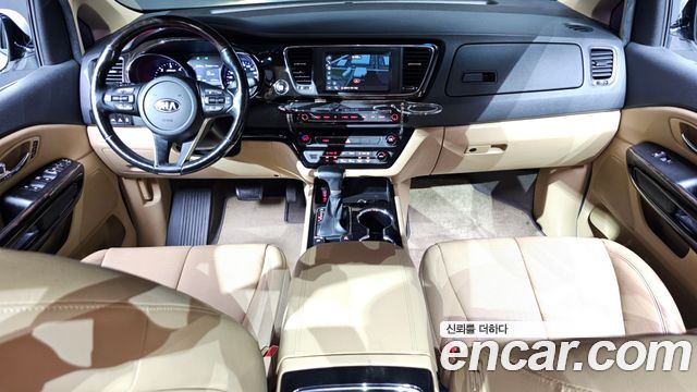 Kia Canival 2020 — photo 10