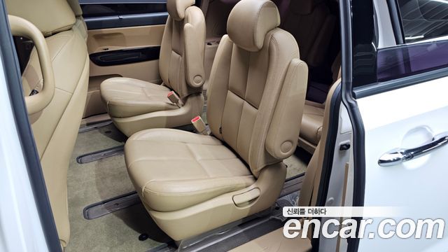 Kia Canival 2020 — photo 26