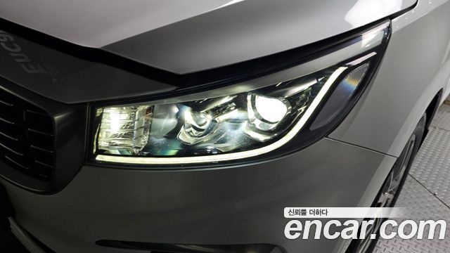 Kia Canival 2020 — photo 8