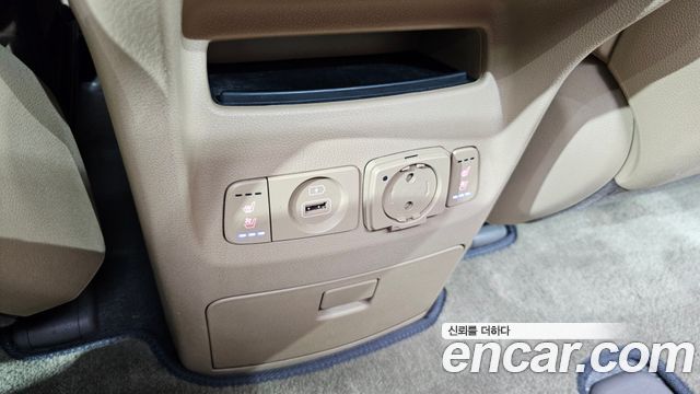 Kia Canival 2020 — photo 28