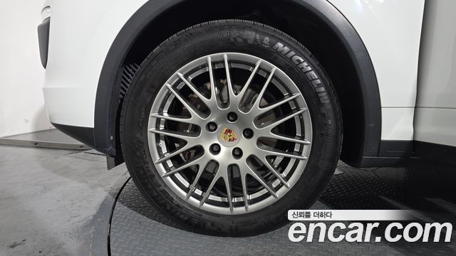Porsche Cayenne 2016 — photo 5