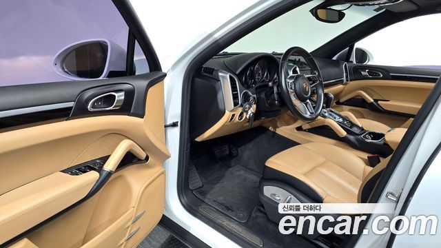 Porsche Cayenne 2016 — photo 10