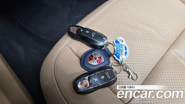 Porsche Cayenne 2016 — photo 16