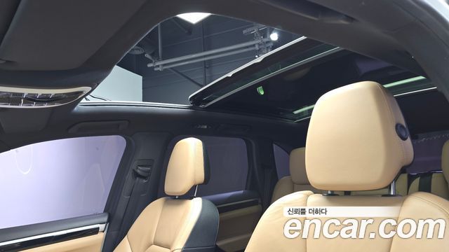 Porsche Cayenne 2016 — photo 17