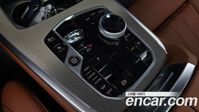 BMW X7 2025 — photo 12