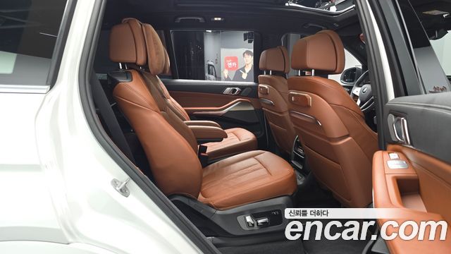 BMW X7 2025 — photo 18
