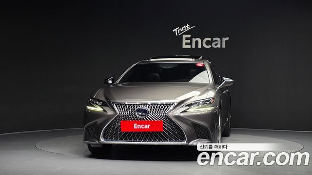 Lexus LS 2018 — photo 3